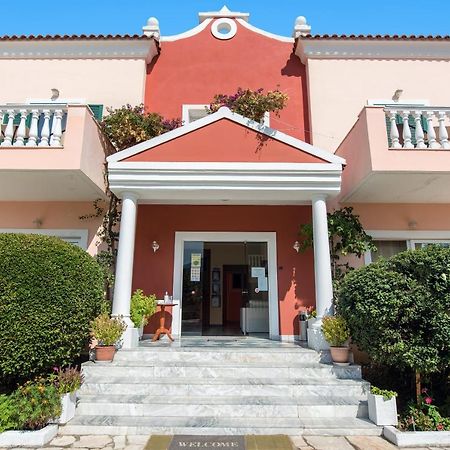 Eriva Hotel Ахарави Екстериор снимка