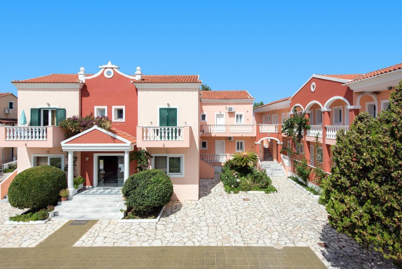 Eriva Hotel Ахарави Екстериор снимка